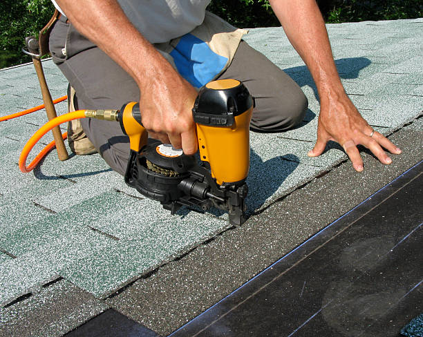 Best Commercial Roof Installation  in Alderton, WA